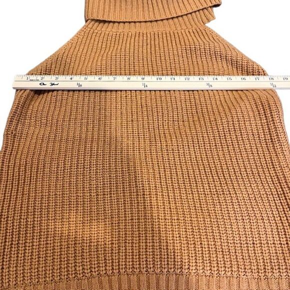 Nude Brand Open Back Cowl Neck Cable Knit Sweater Camel Size S/M - Picture 8 of 11